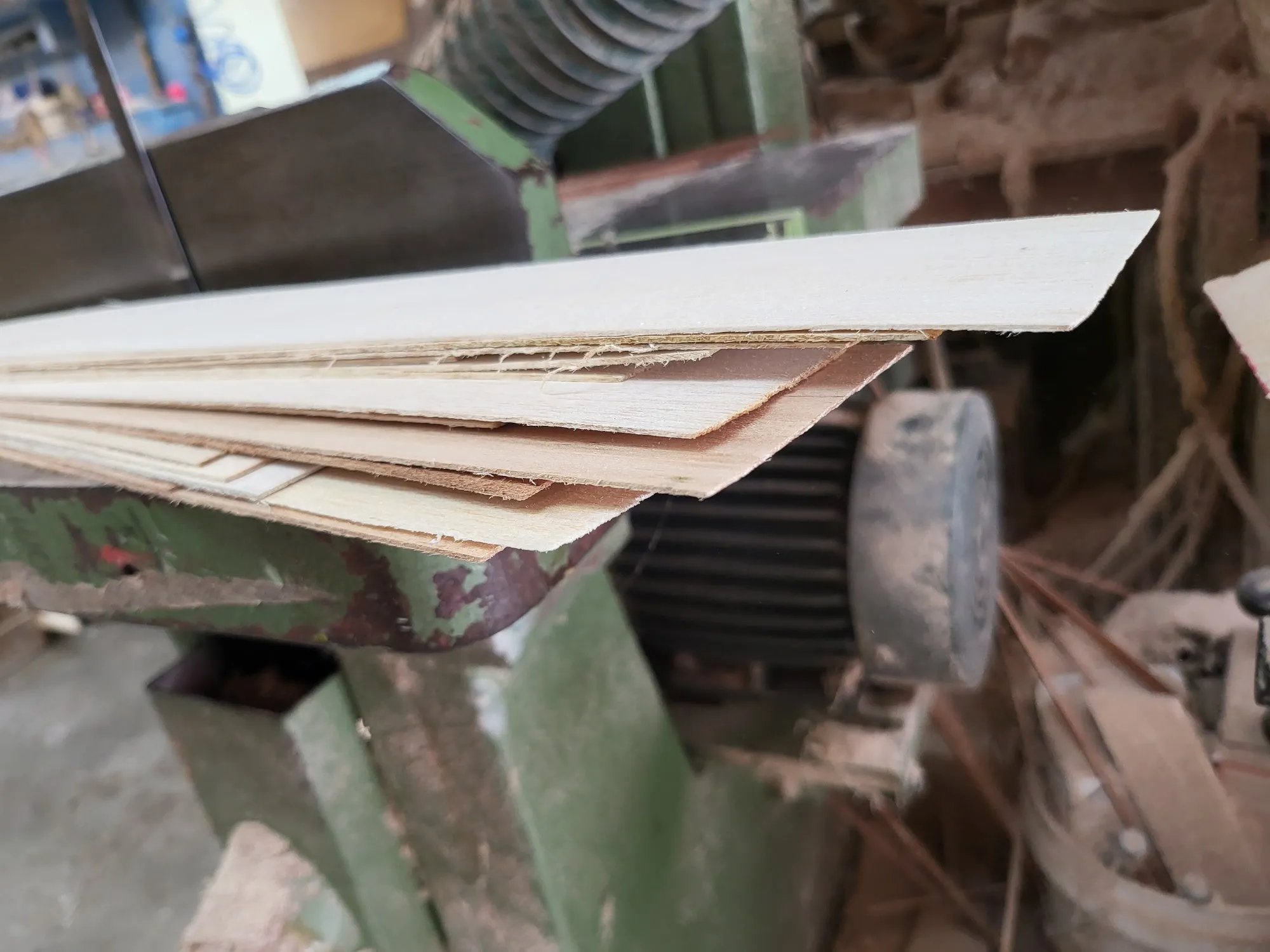 1000mm OR 39 INCHES Raw balsa wood to the USA