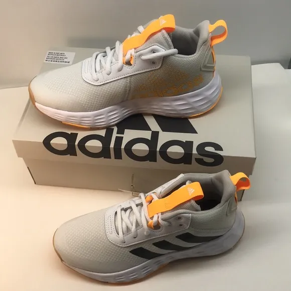 Adidas  Kids' Own The Game 2.0 Basketball Shoe Little/Big Kid Size 4