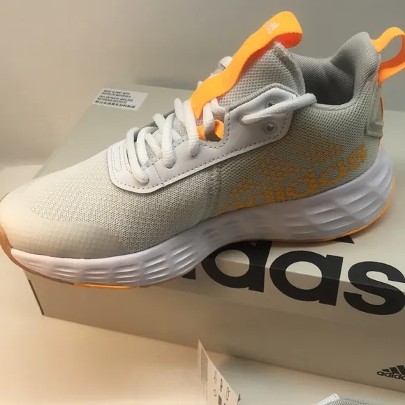 Adidas  Kids' Own The Game 2.0 Basketball Shoe Little/Big Kid Size 4