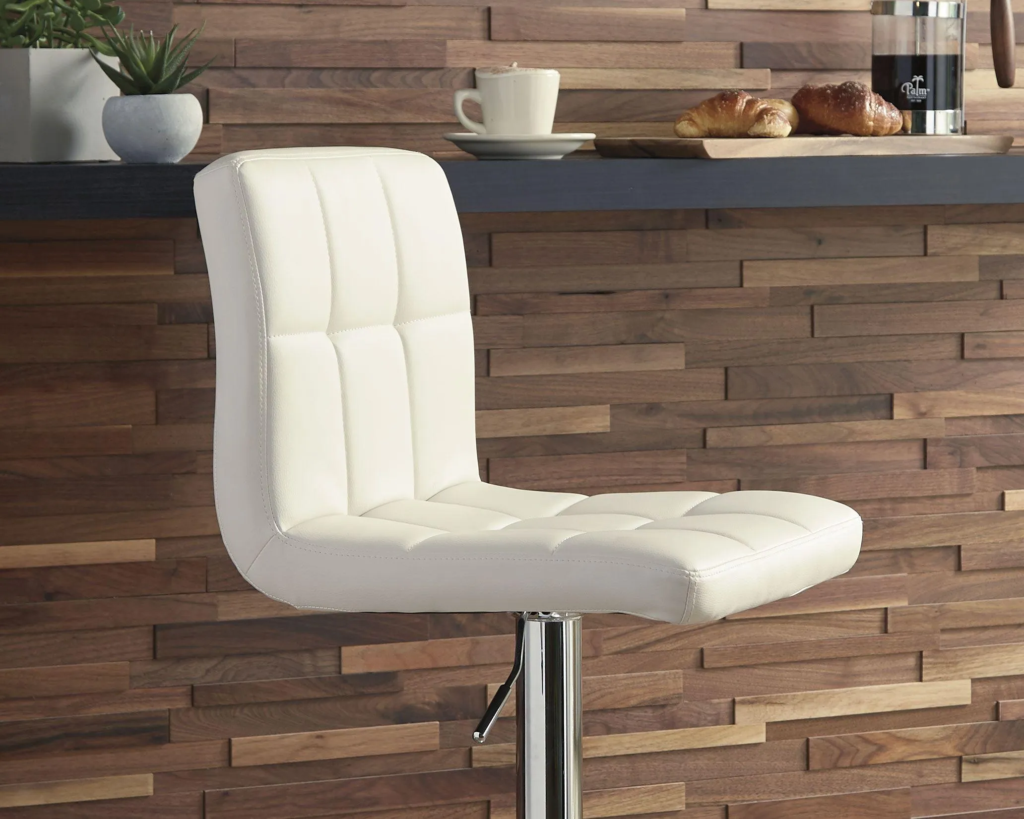 Bellatier - Tall Uph Swivel Barstool(2/cn)