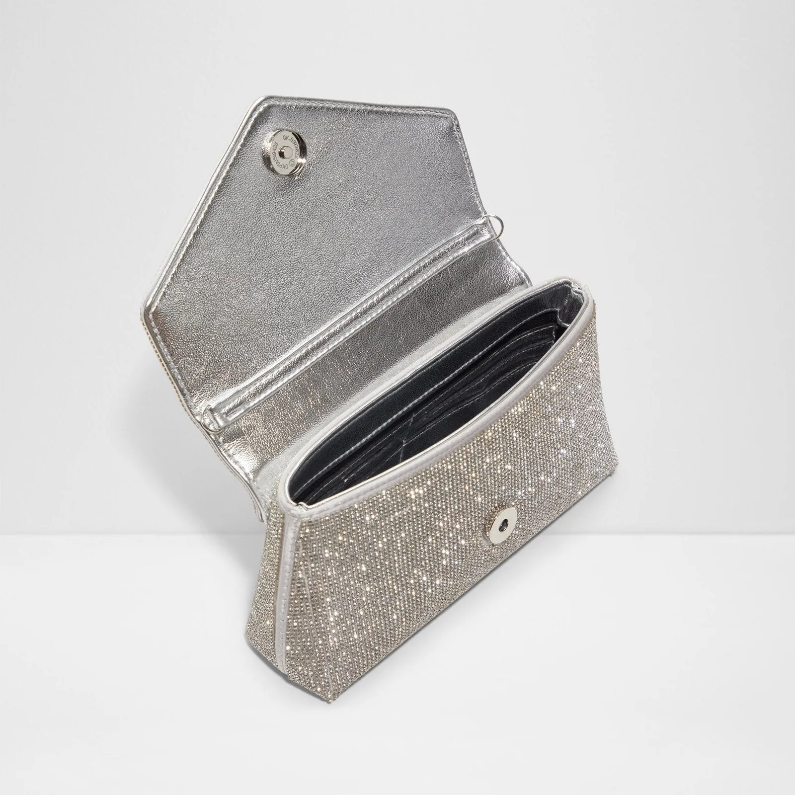 Blingita / Clutch