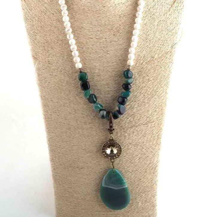 Boho & Mala Natural Green Stone Tribal Round Necklace