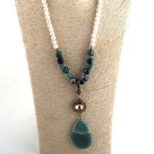 Boho & Mala Natural Green Stone Tribal Round Necklace