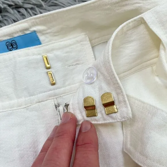 Cece White Ruffle Hem Shorts, Size 12