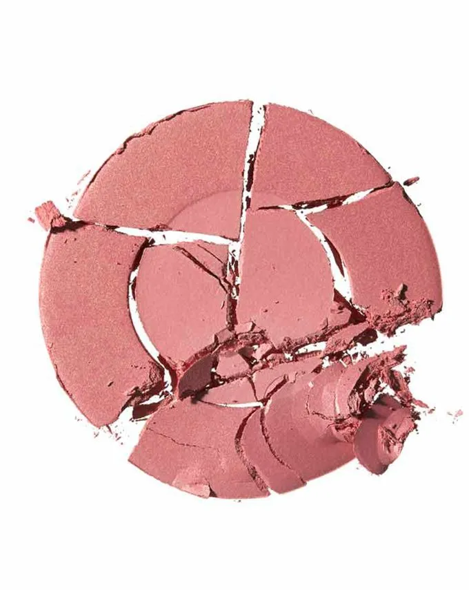 Charlotte Tilbury Cheek to Chic in Love Glow