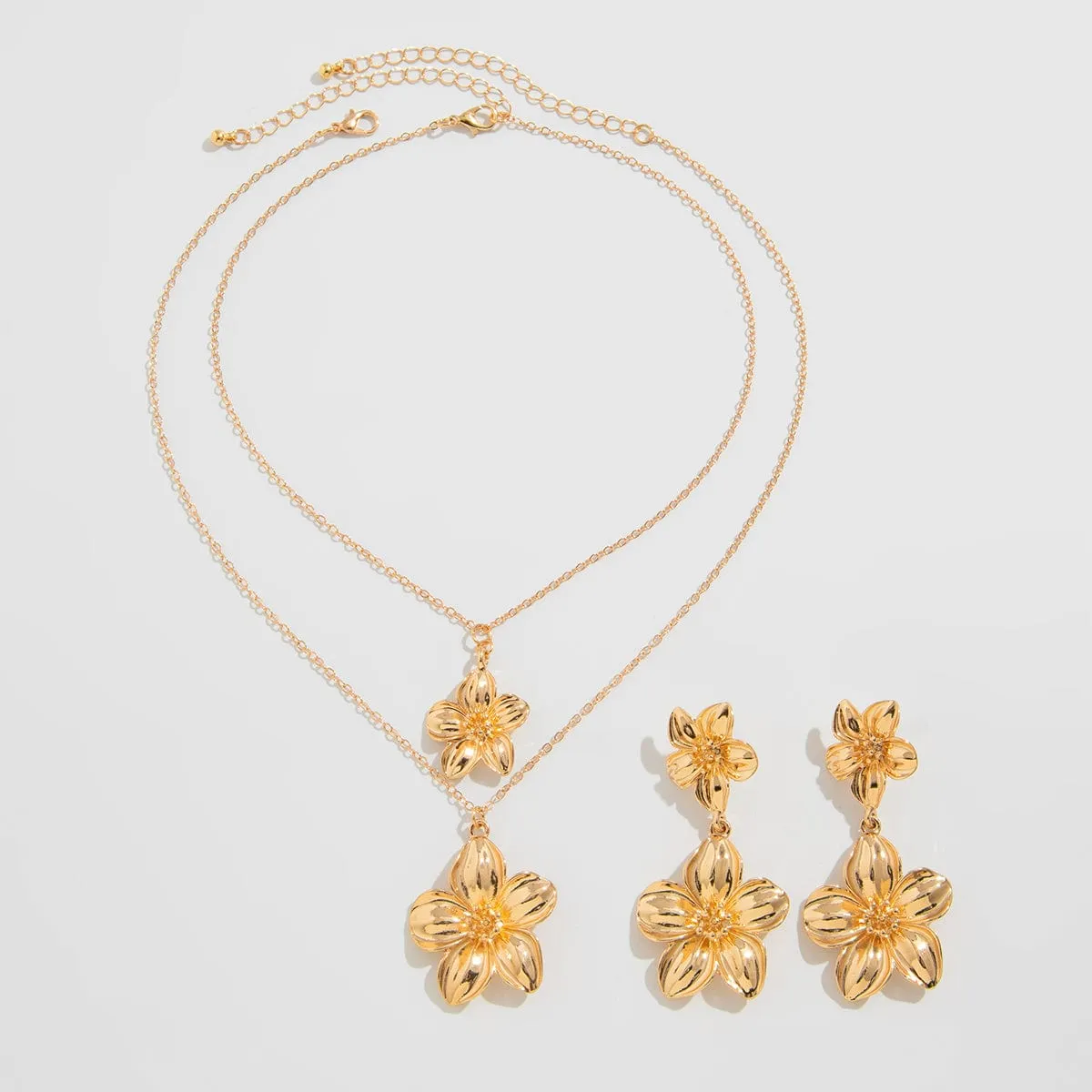 Chic 2pcs Textured Flower Pendant Necklace Earrings Set