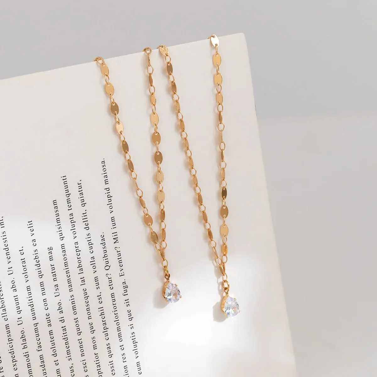 Chic Layered Crystal Pendant Marine Chain Necklace Set