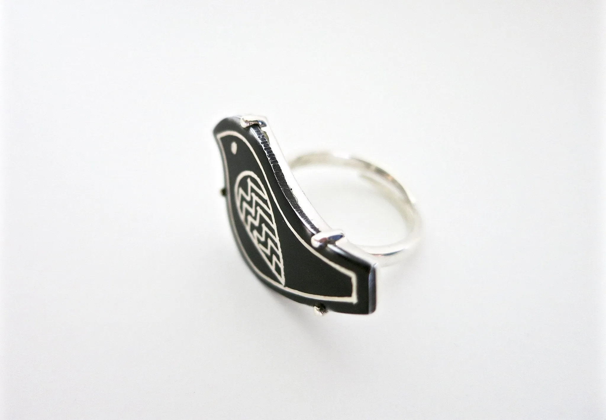 Chic, Mid-century mod Bidri bird ring