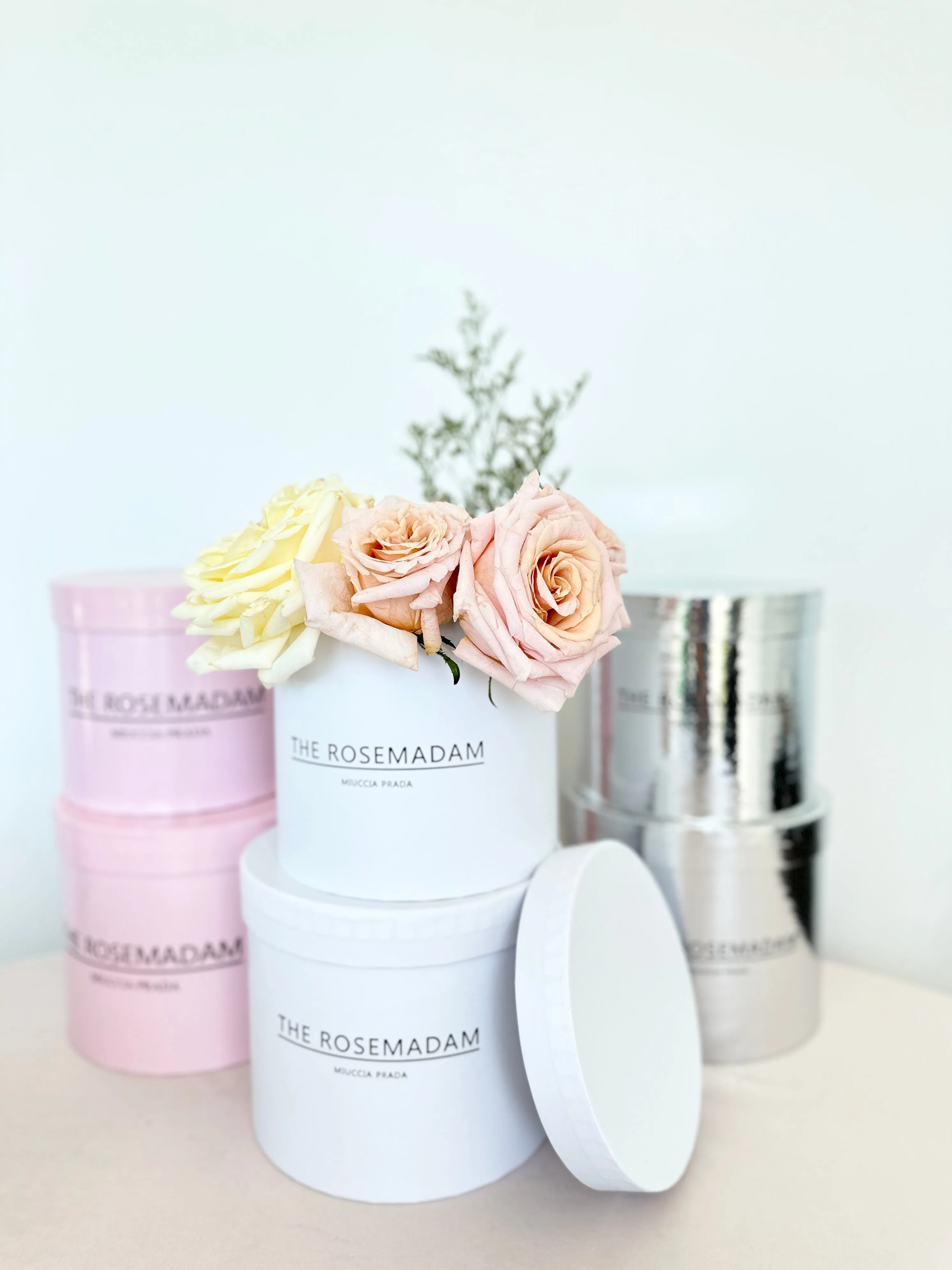 Chic Round Gift & Flower Box