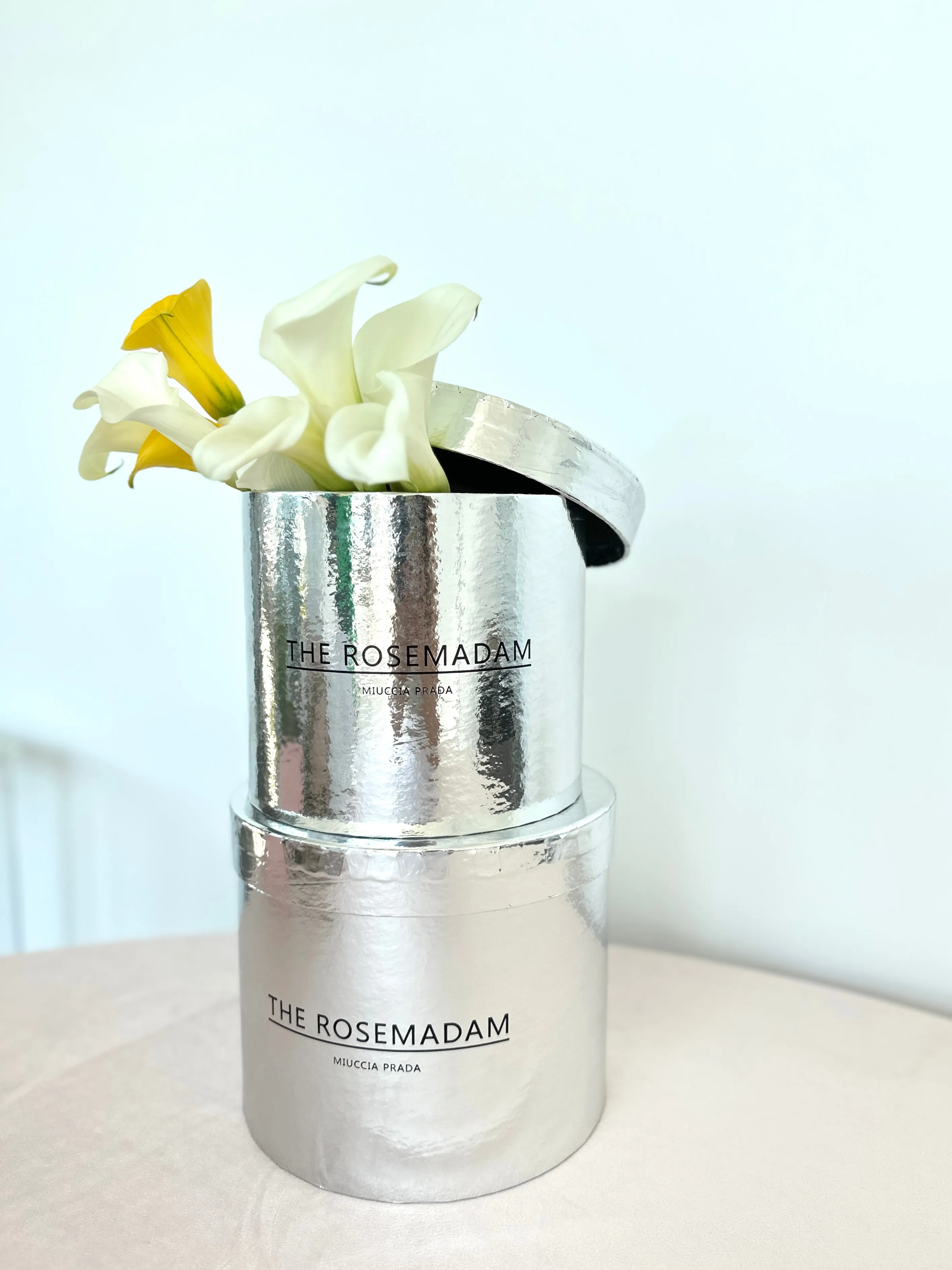Chic Round Gift & Flower Box