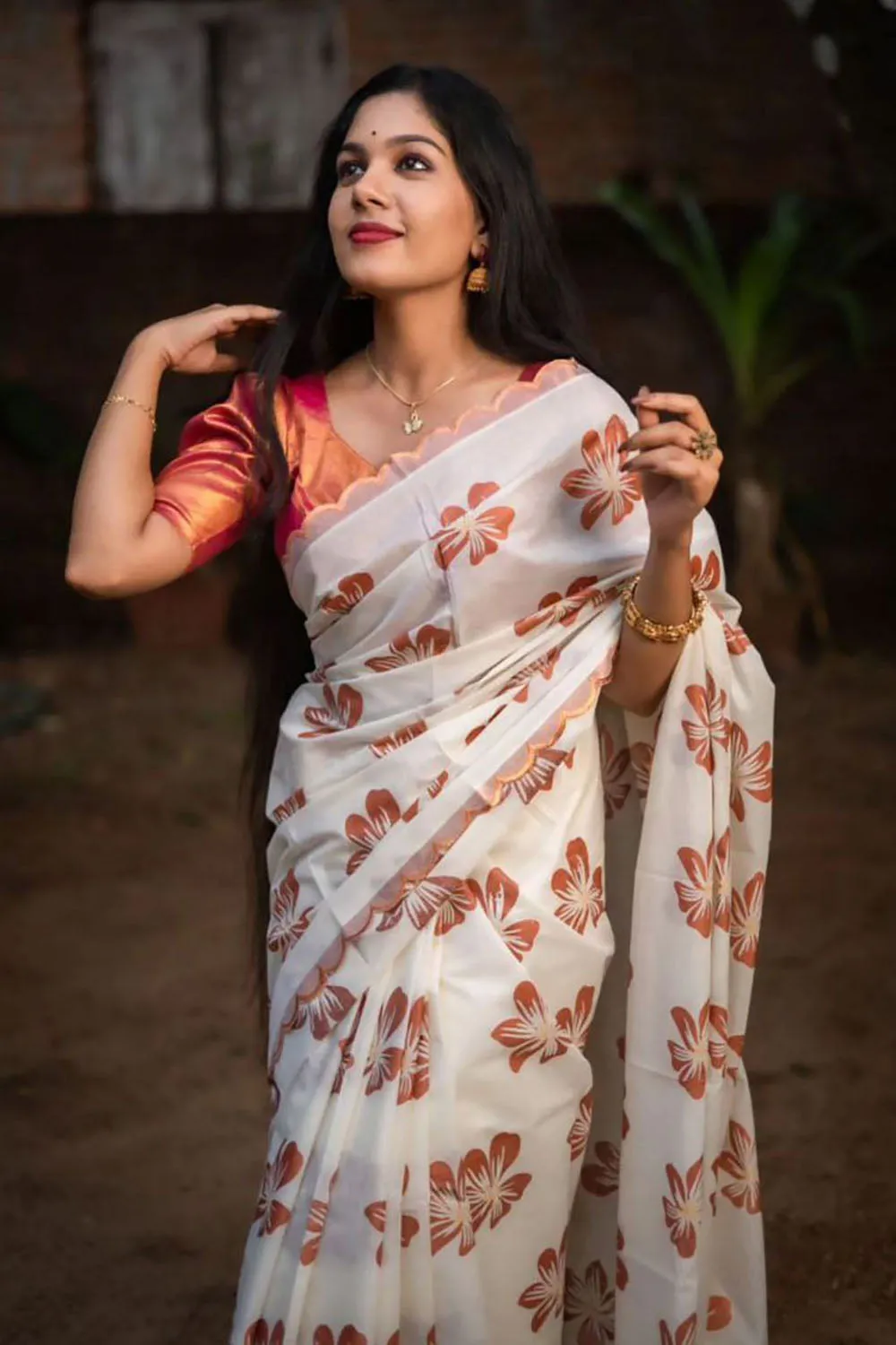 Classy White Silk Saree Weaving Work