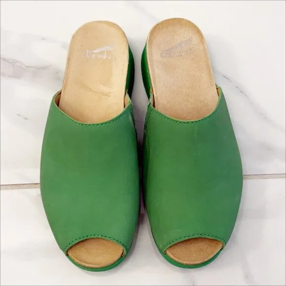Dansko Ravyn Sandal in Lime Milled Nubuck 7