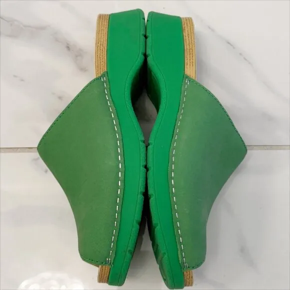 Dansko Ravyn Sandal in Lime Milled Nubuck 7