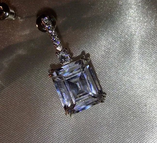 Diamond Earrings | Womens Earrings | Emerald Earrings | Womens Diamond Earrings | Womens Earrings | Classy Earrings | Drop Earrings