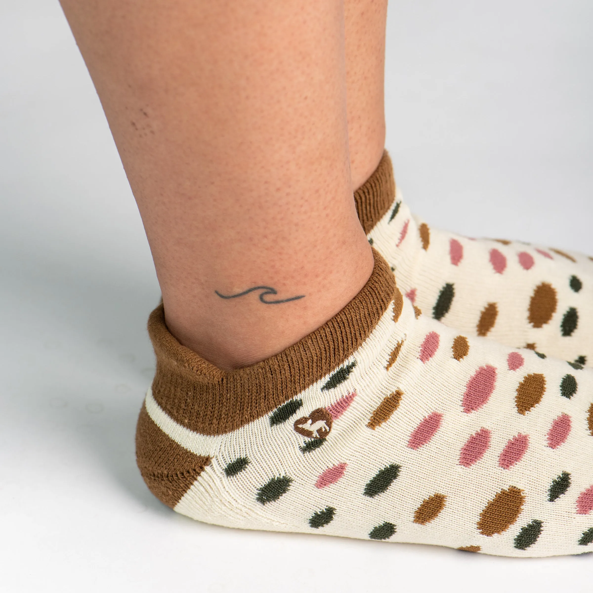 Dr. Segal's x PUDUS Cushioned Socks | Comfy Ankle | Polka Dot Toasted Coconut