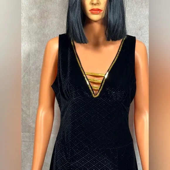 Dreamgirl Black and Gold V-Neck Sleeveless Maxi Dress