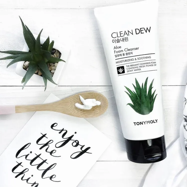 Espuma limpiadora de Áloe Clean Dew