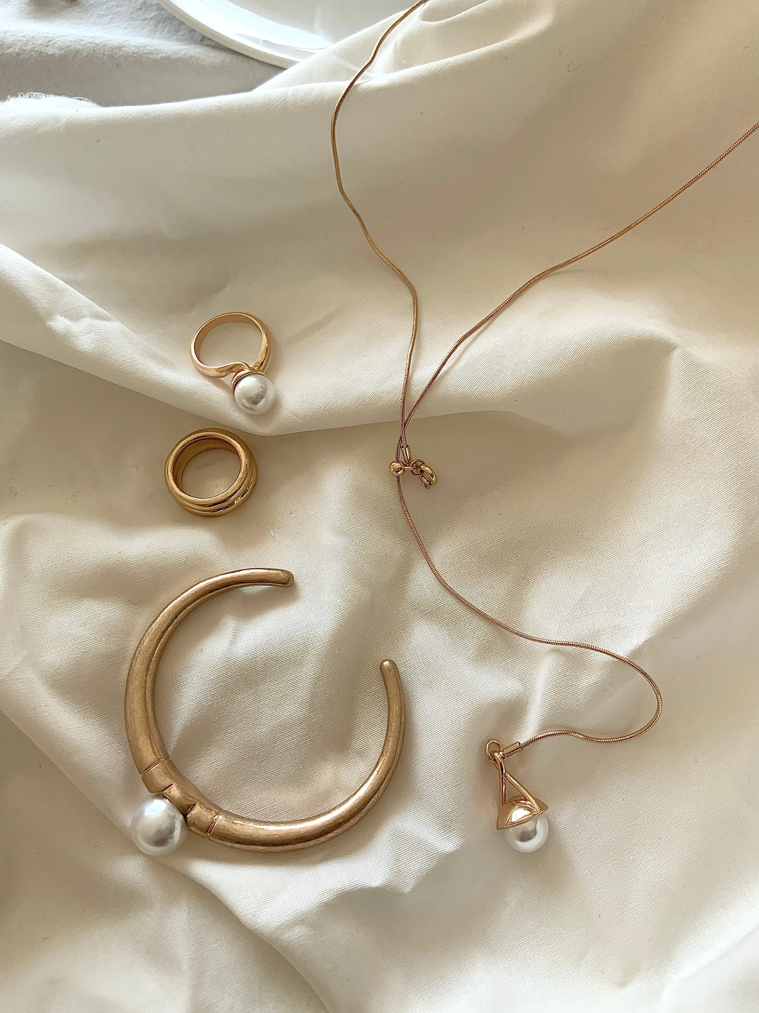 Hazel's New Simple Double Ring band