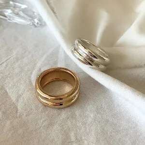 Hazel's New Simple Double Ring band