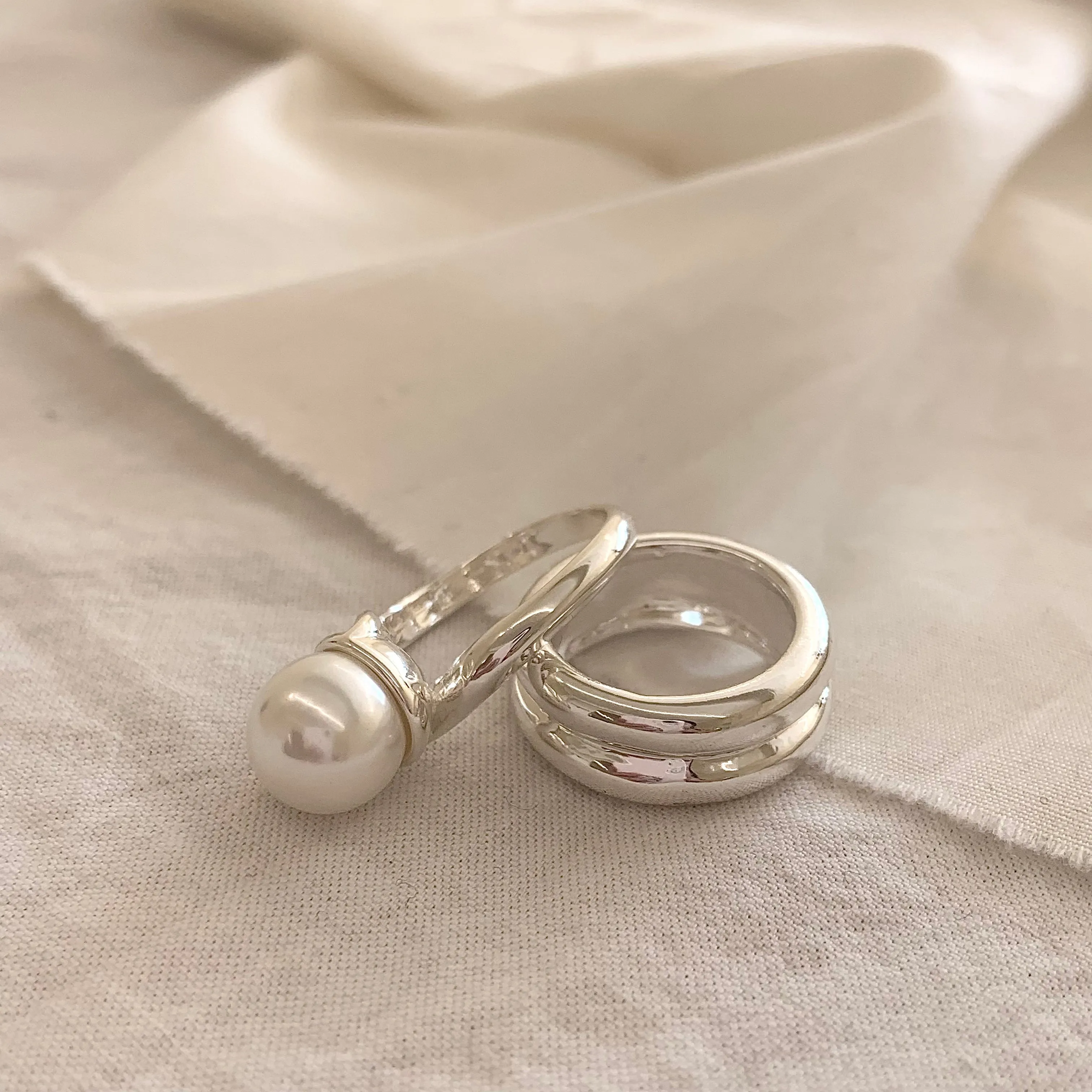 Hazel's New Simple Double Ring band