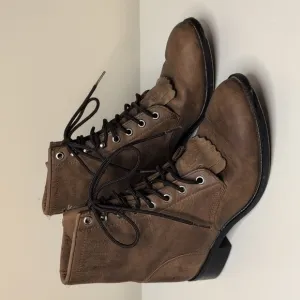 Justin Lace Up Roper Boot Size 4.5