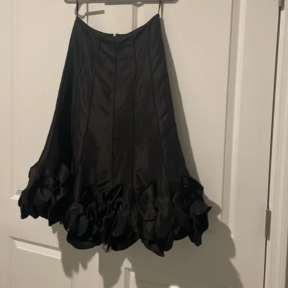 KM COLLECTIONS Black Ruffled Bubble Midi SkirtSize 8