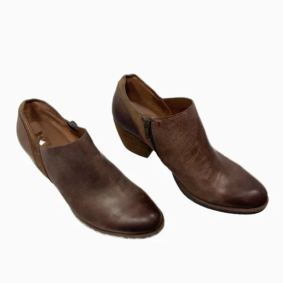 Korks Raynor Distressed Natural Brown Leather Side Zip Shootie Womens size 7.5
