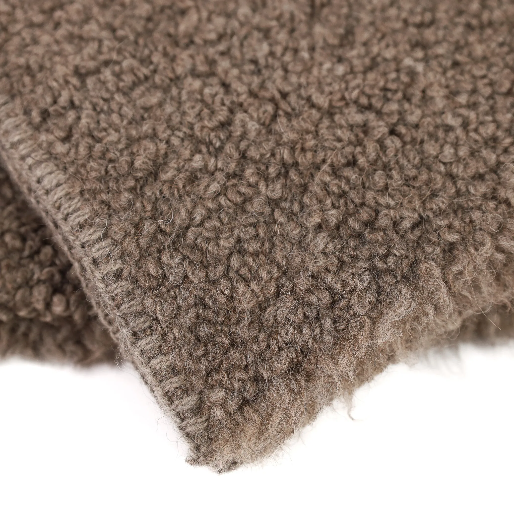Kurlisuri Throw