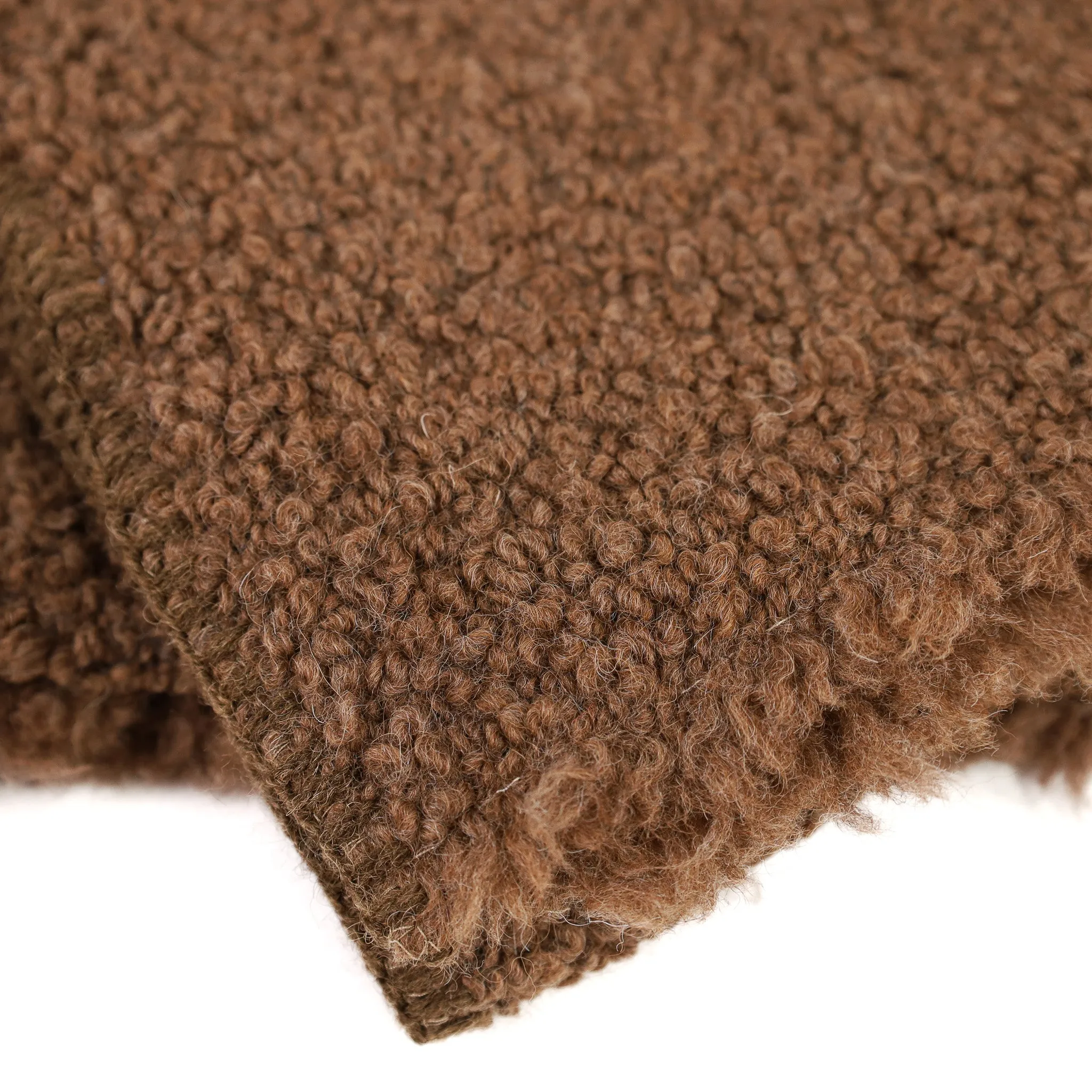 Kurlisuri Throw