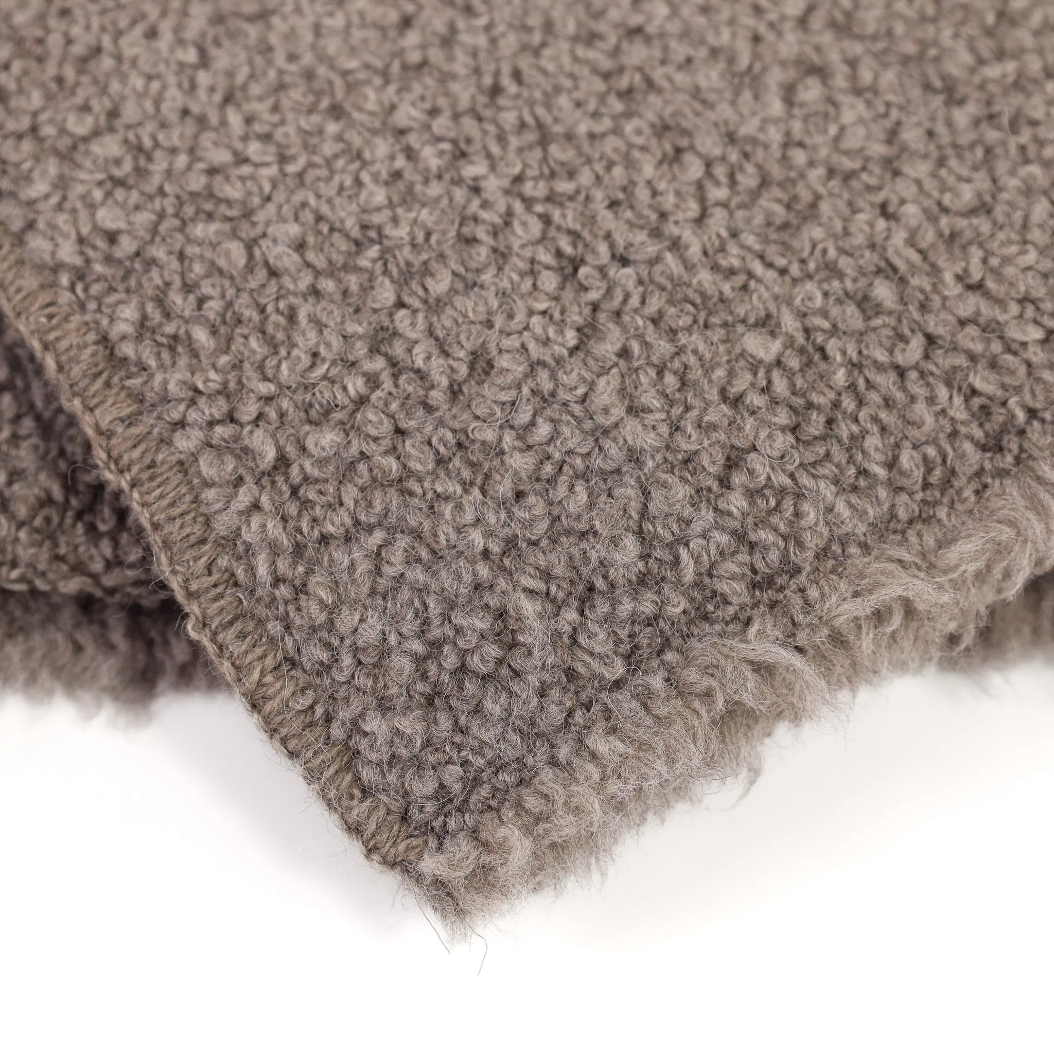 Kurlisuri Throw