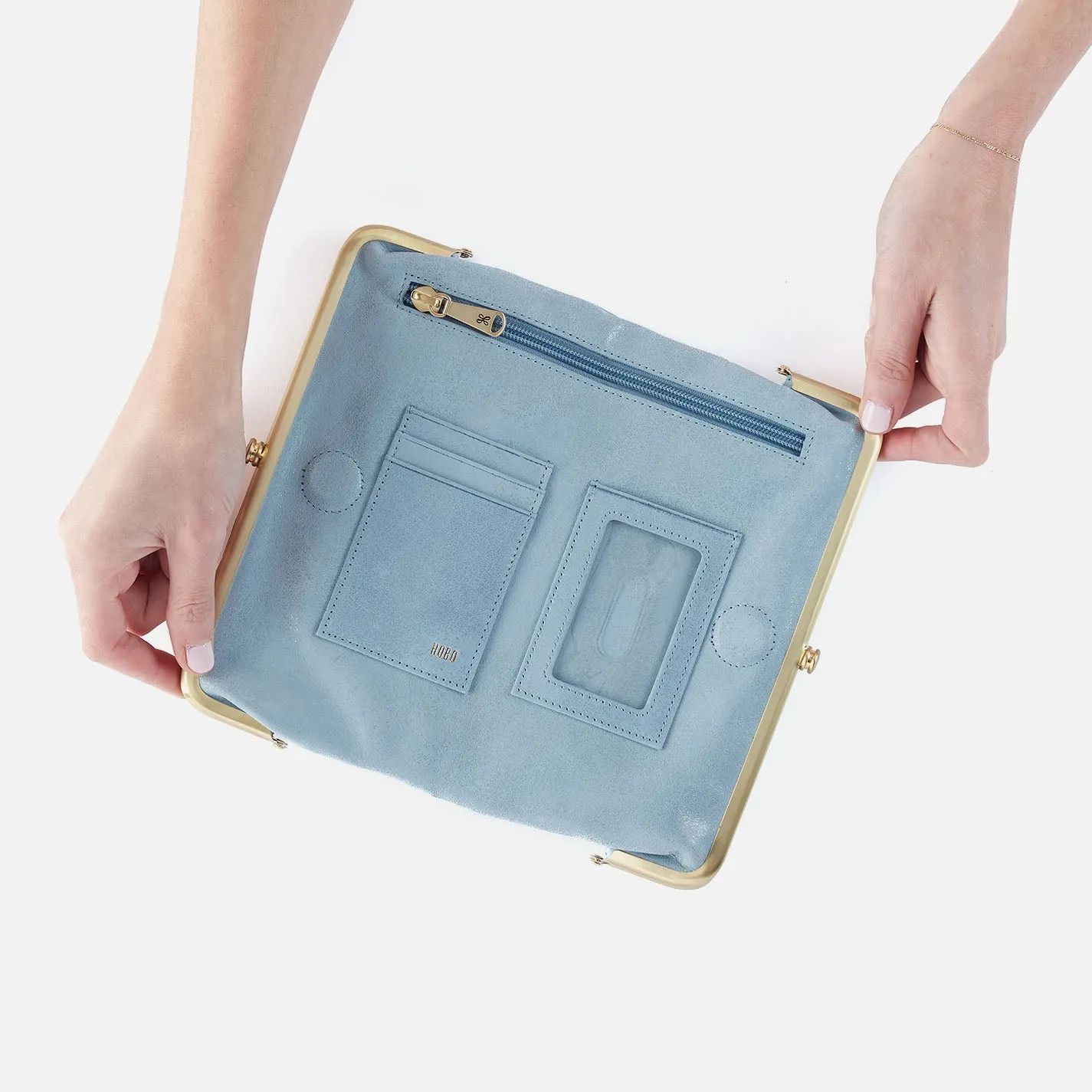 Lauren Clutch-Wallet In Buffed Leather - Sky