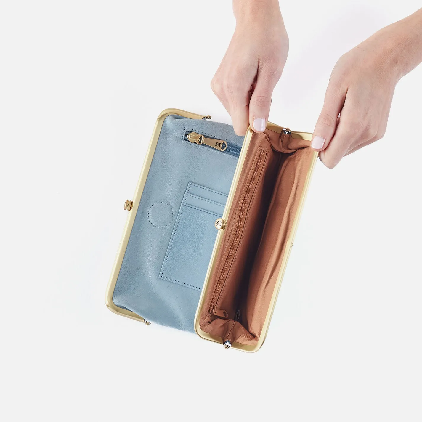 Lauren Clutch-Wallet In Buffed Leather - Sky