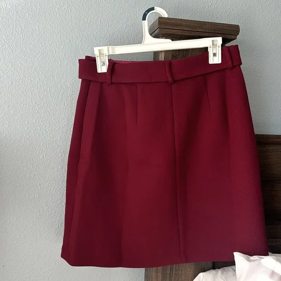 Loft belted skirt NWT