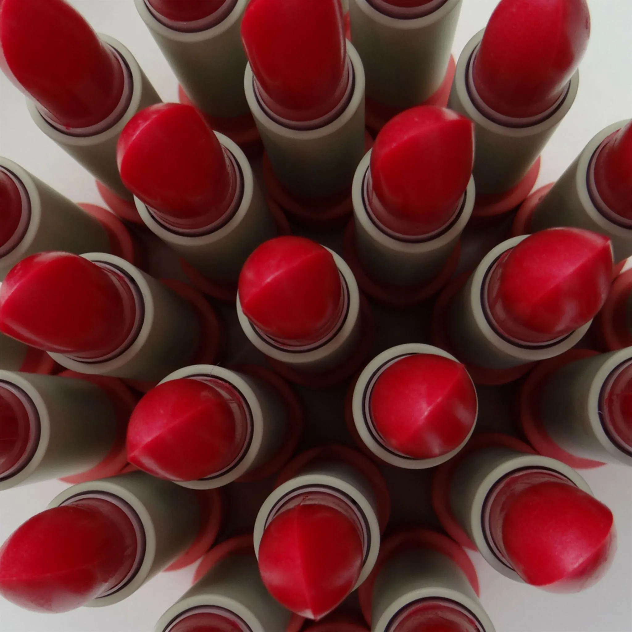 Multi Active Lip Balm Snowberry Red