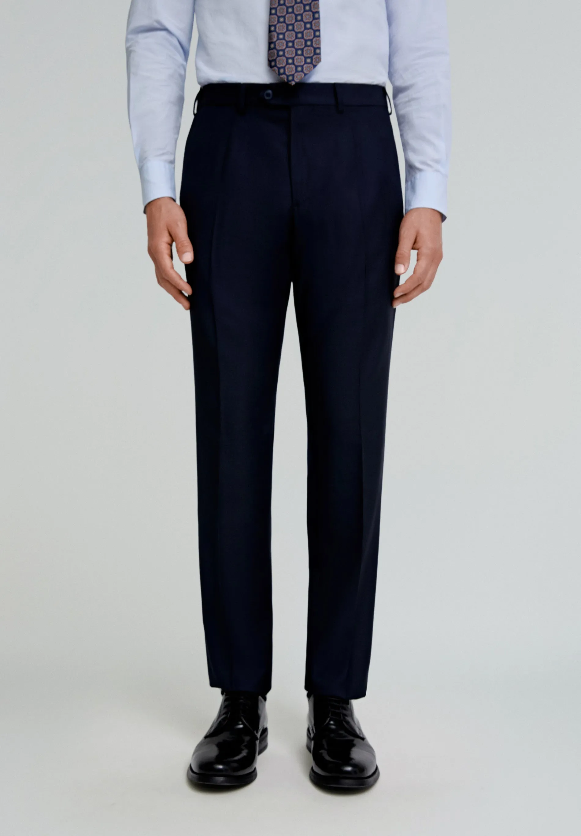 NEW DRESSY SUIT I
