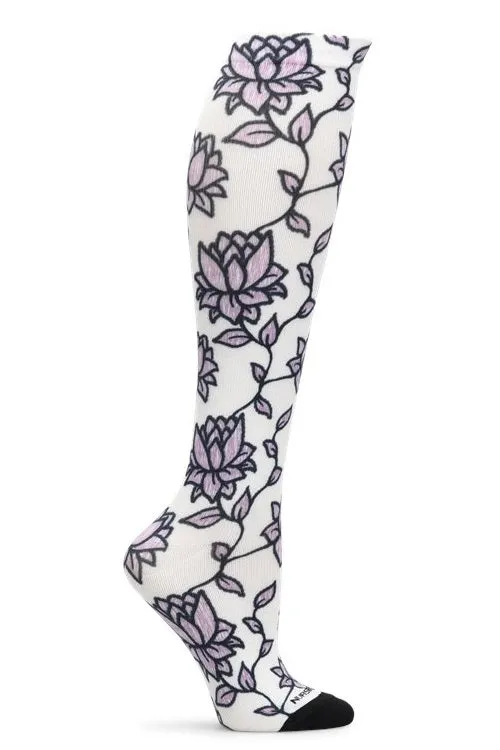 Nurse Mates Compression Socks Seamless 360° Regular Calf Up To 17"