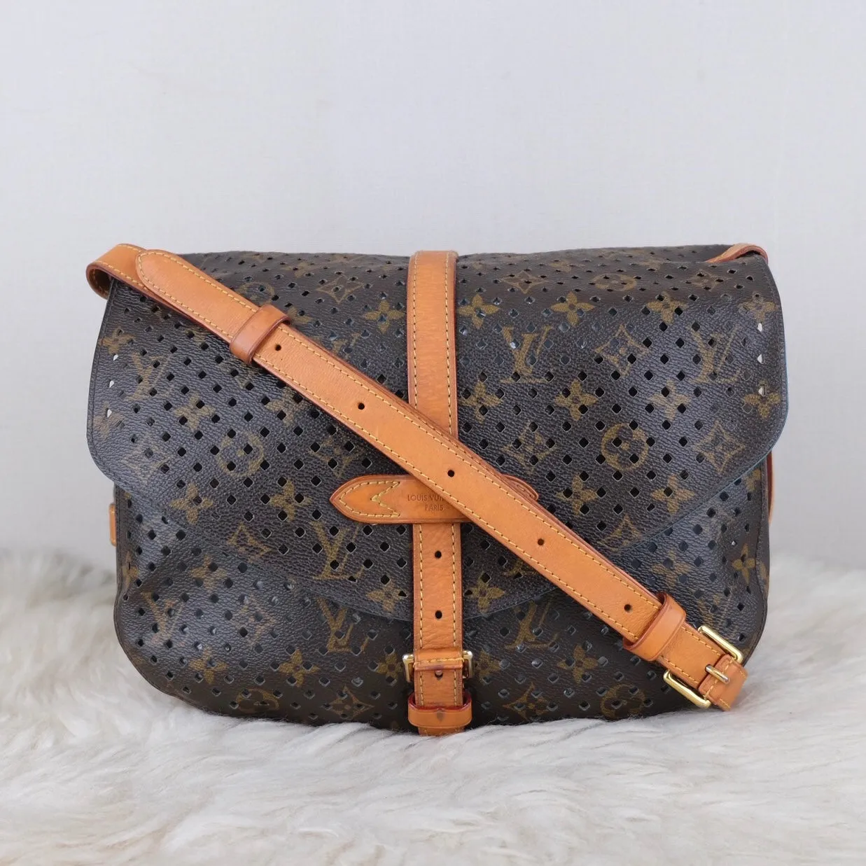 Perforated Monogram/Turquoise Saumur 30