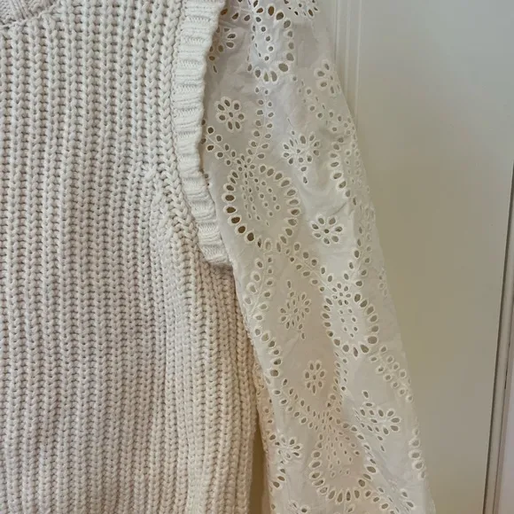 Rails Chic Cream Sweater with Eyelet Sleeves