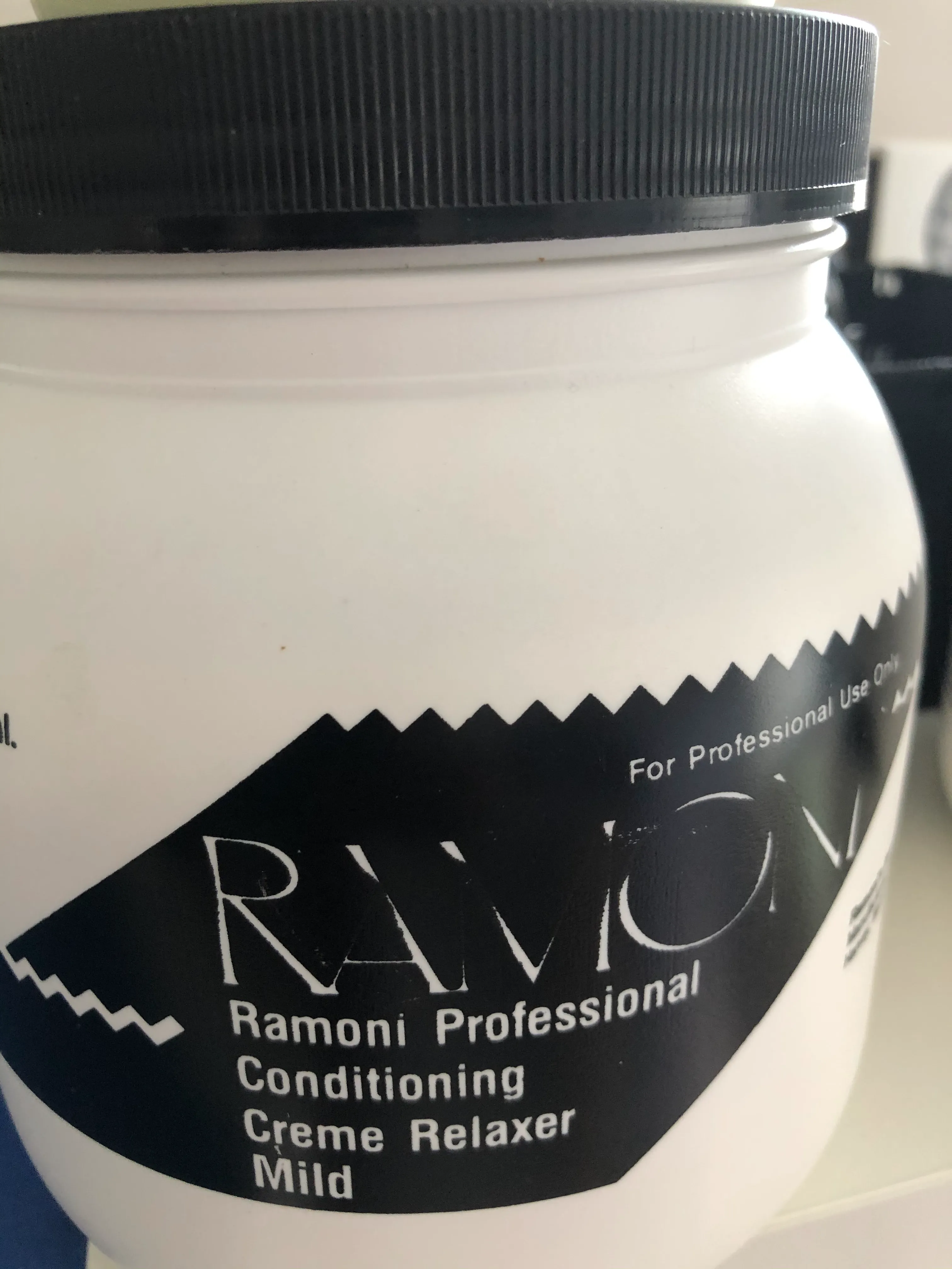 RAMONI PROFESSIONAL CONDITIONING CREME RELAXER (MILD)