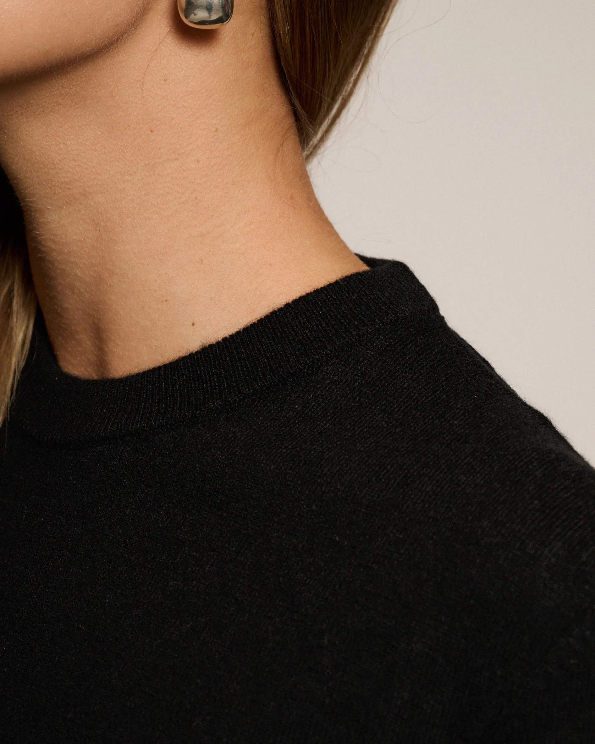 RLT TERI SWEATER - BLACK