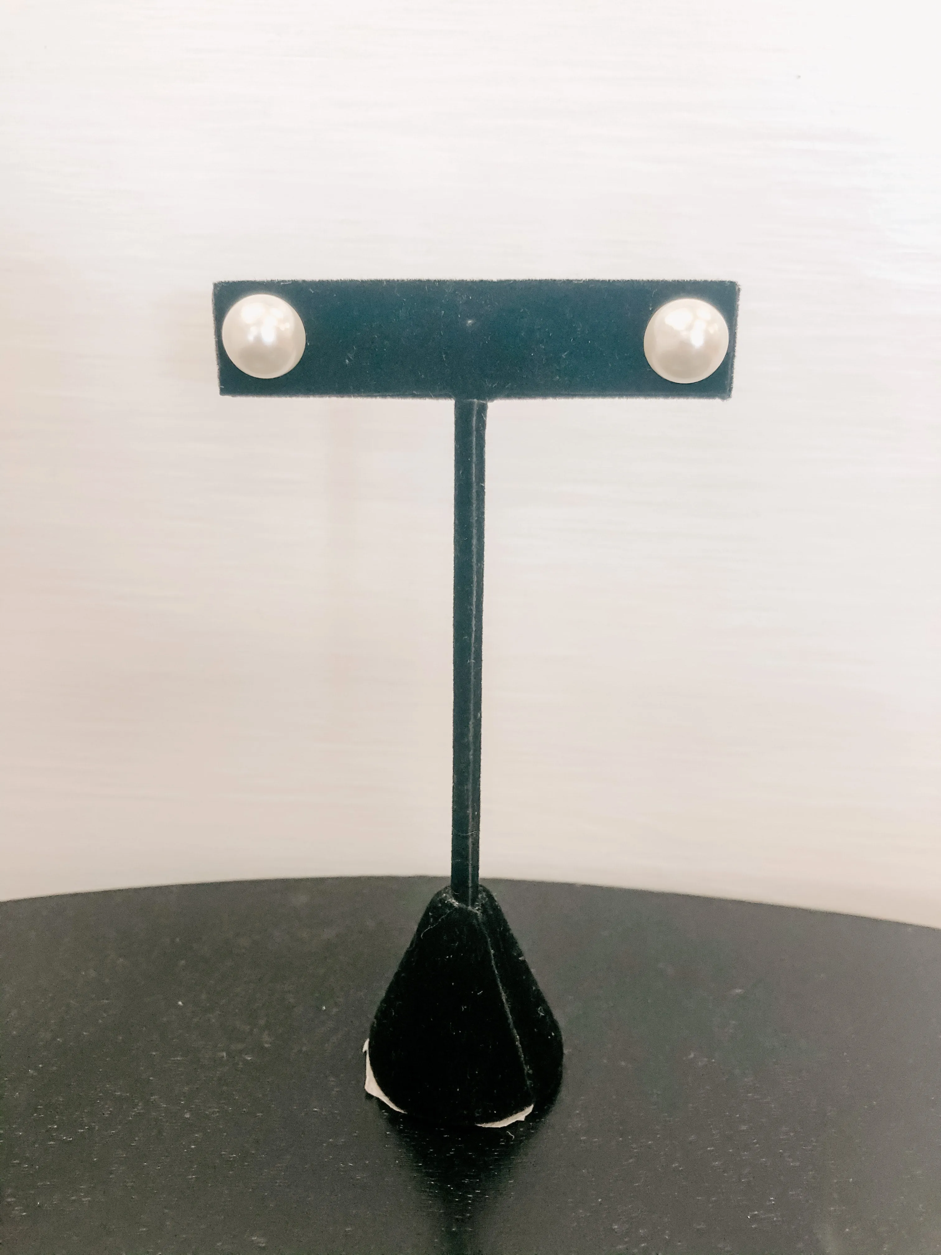 Simple Pearl Earrings