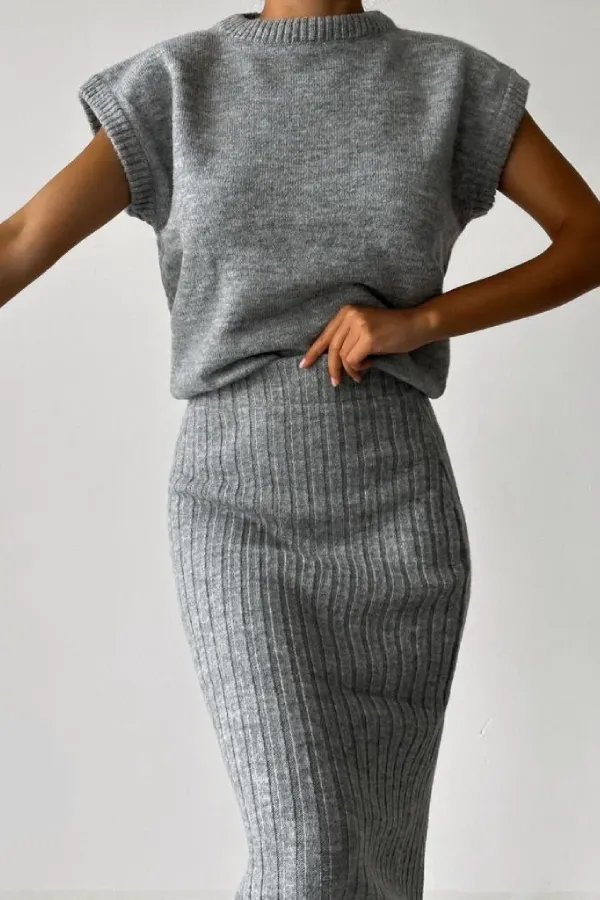 Sleeveless Vest   Knitted Skirt Two-piece Set