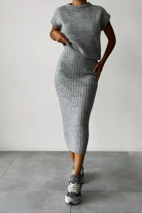 Sleeveless Vest   Knitted Skirt Two-piece Set