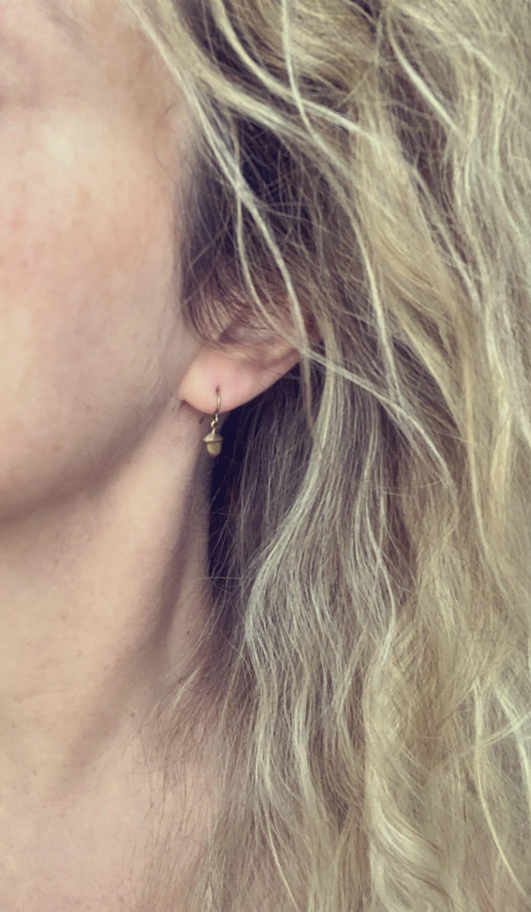 Small Acorn Earrings, gold acorn earring, small gold acorn earring, little gold acorn earring, tiny acorn earring, acorn dangle, simple gold