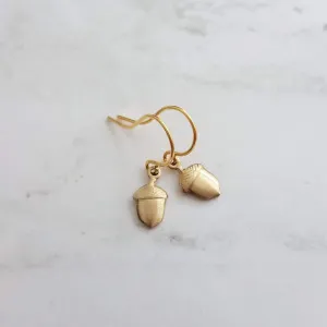 Small Acorn Earrings, gold acorn earring, small gold acorn earring, little gold acorn earring, tiny acorn earring, acorn dangle, simple gold