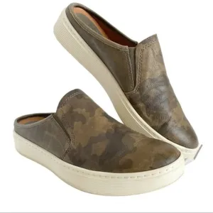 SOFFT Women's Somers III Slide‎ Camo Slip-On Leather Sneaker Mule Shoe Size 7