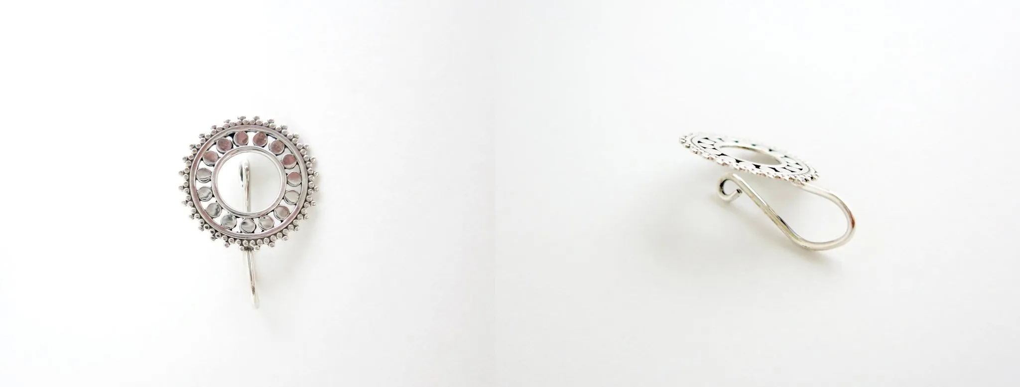 Stunning circular cut-out nose pin