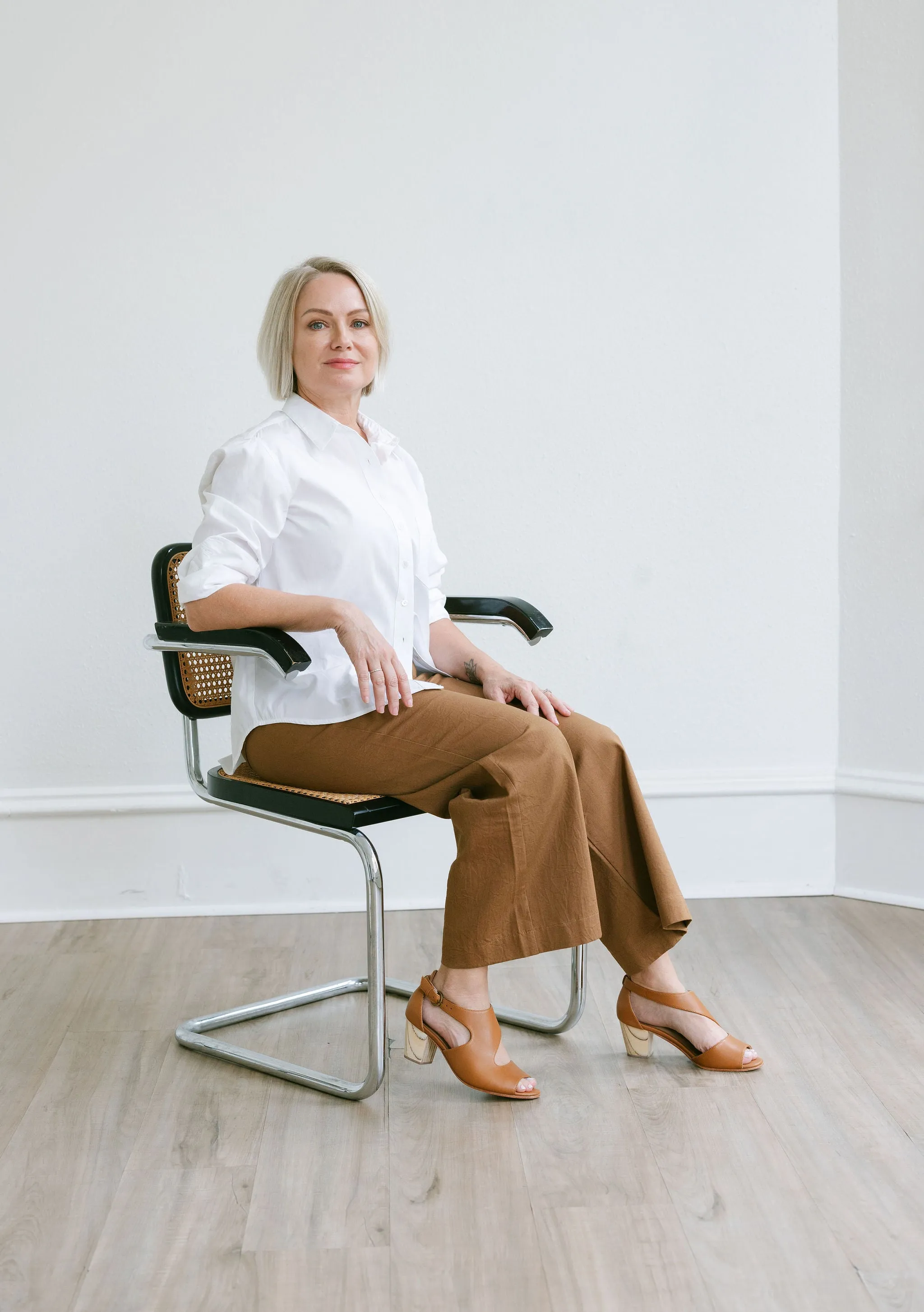 The Faye Pant in Tobacco