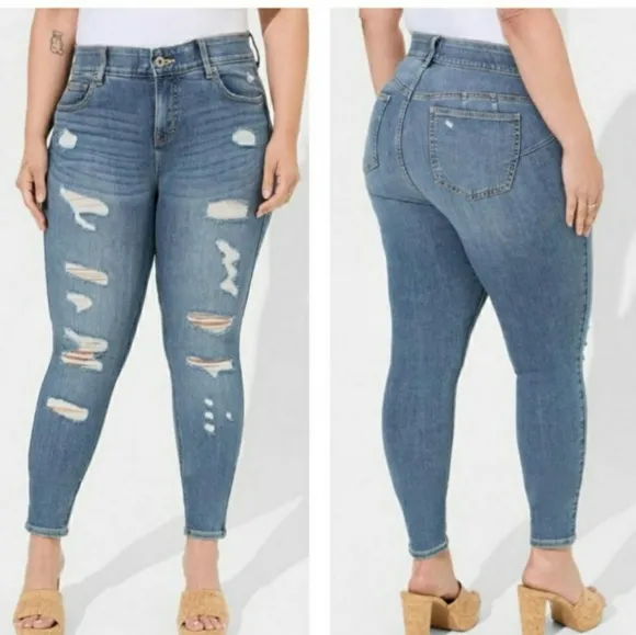 TORRID Premium Denim Distressed Bombshell Skinny  Jeans Size 22Tall