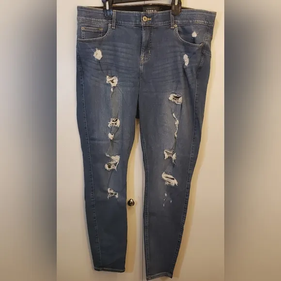 TORRID Premium Denim Distressed Bombshell Skinny  Jeans Size 22Tall
